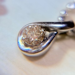 K10WG D0.10ct ネックレス レディース ボールチェーンの画像