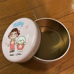 お菓子の空き箱