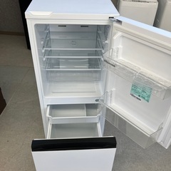 Hロ2502-142 配送不可 Hisense 冷蔵庫 HR-D13E3W 2023年製 動作確認済み キズ汚れ有り             の画像