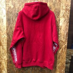 【A518】フーディ Supreme  レッド サイズL 中古 衣類 和歌山 岩出市 紀の川市 海南市の画像