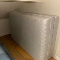 折りたたみマットレスの画像