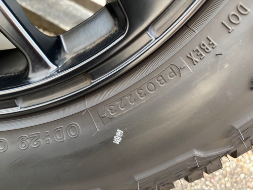 YOKOHAMA GEOLANDAR X-ATのオフロードタイヤ　235/70r16 デリカ　KMC ホイールナット付き 4本セット 