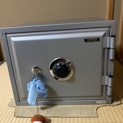 　耐火金庫　40kg 　VEPOX 