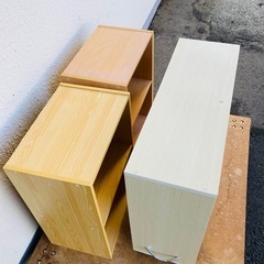 カラーボックス　3点まとめ　キャスター付1点　の画像