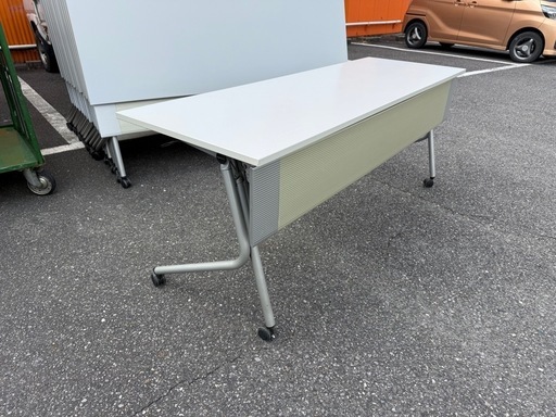 定価5万　フォールディングテーブル オカムラ ネスティア　幅１８０　奥６０　高さ７０ｃｍ