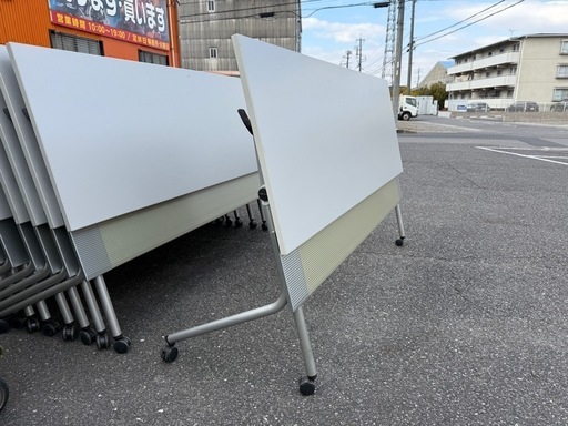定価5万　フォールディングテーブル オカムラ ネスティア　幅１８０　奥６０　高さ７０ｃｍ