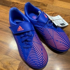 新品タグ付き　19㎝　adidas トレーニングジュース