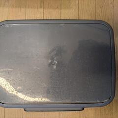 プラスチックカゴ(ペット用トイレ)の画像