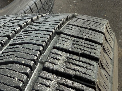 BRIDGESTONE VRX2 スタッドレスタイヤ215/55Ｒ17