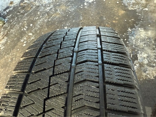 BRIDGESTONE VRX2 スタッドレスタイヤ215/55Ｒ17