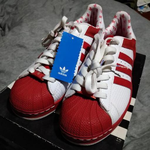 ★新品未使用☆adidas限定スニーカー27cm