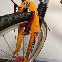 バラしてダンボールに入れてますの画像