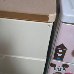 5段チェスト2つの画像