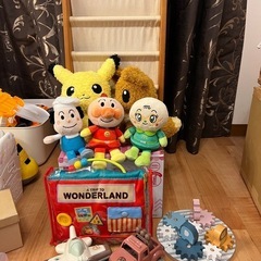本棚、ぬいぐるみ、車etc
