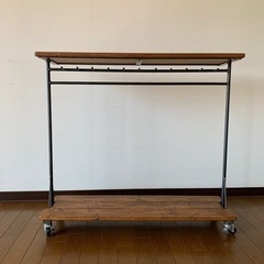 ハンガーラックの画像