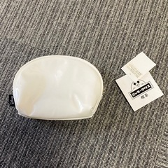 【新品・タグ付き】ディズニー ★ ラウンドポーチ ミッキー 喫茶　人気の画像