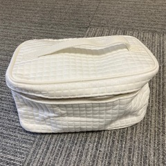 【新品・未使用】CLARINS ★ キルティング ポーチ　人気