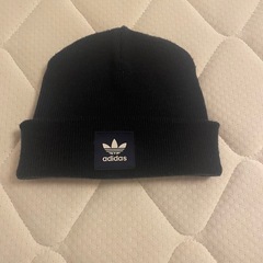 adidasニット帽