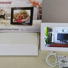 お子様やお孫さんの写真に❤️　Transcend デジタルフォトフレーム PF830 8インチ 内蔵メモリー4GB 解像度800x600 ホワイト の画像