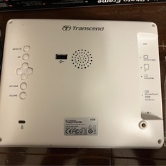 お子様やお孫さんの写真に❤️　Transcend デジタルフォトフレーム PF830 8インチ 内蔵メモリー4GB 解像度800x600 ホワイト の画像
