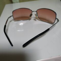 【値下げ】1000円→700円かっこいい銀縁のサングラス 5000円相当！の画像