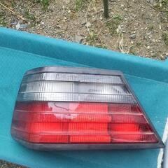 Mercedes-Benz W124 後期用テールランプセット左側 (AMGjapan)  二本松のメンテナンス用品の中古あげます・譲ります｜ジモティーで不用品の処分