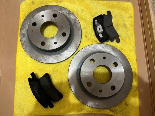 ミラココア　フロントブレーキ