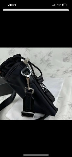 PRADA プラダ スマホショルダー ショルダーバッグ ブラック