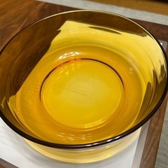 大きめサラダボウル　ガラス食器　飴色　ヴィンテージ　レトロ琥珀色...