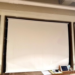 IKEAホワイト遮光ロールスクリーン