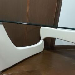 ガラステーブルの画像