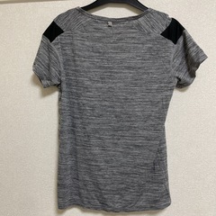 新品　ミズノ グレー Tシャツ スポーツウェアMの画像