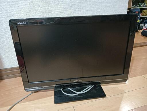 テレビ　SHARP　2011年製　リモコン無し　　22サイズ？