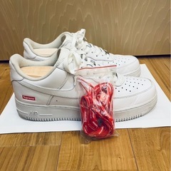 ［値下げ］NIKE エアフォース1 27.5 supremeの画像