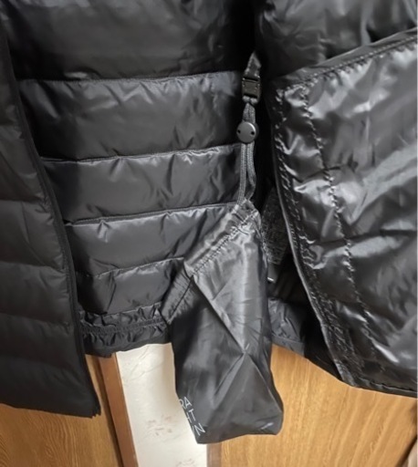 新品UNIQLO ULTRA LIGHT DOWN ブラック Lサイズ 収納袋付き