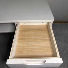 【588】ホワイト木製センターテーブル 引き出し付きの画像