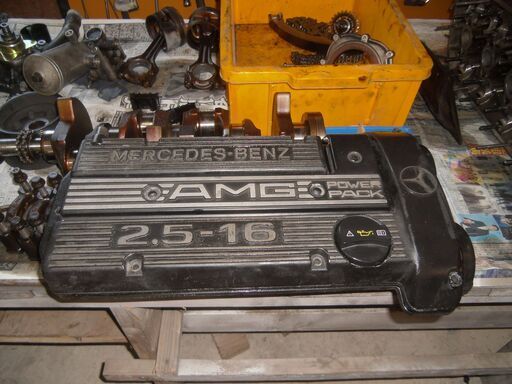 MベンツAMG-190E-16V1コスワース車エンジンをリペア-