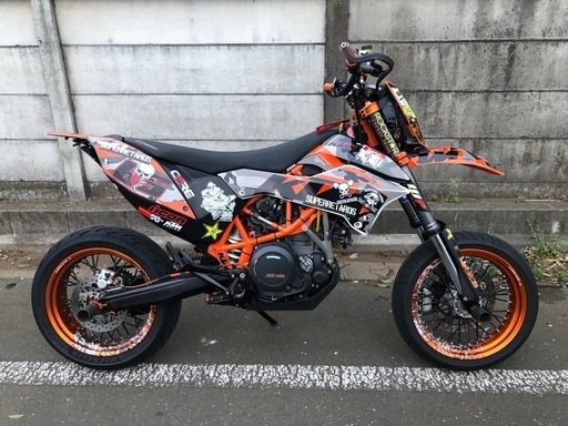 KTM 690 SMC R 2012 モタード