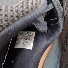 adidasの画像