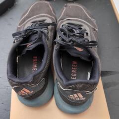 adidasの画像