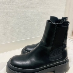 RANDA チェルシーブーツの画像