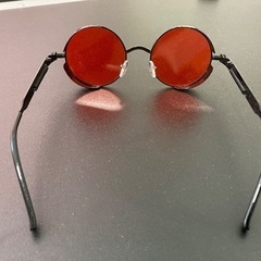 500円セール　サングラス　⭕️型レッド⭕️の画像