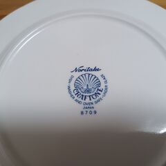 値下げ　　NORITAKE　ノリタケのピッチャーとケーキ皿の画像