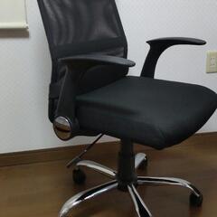 ゆったりサイズのデスクチェア