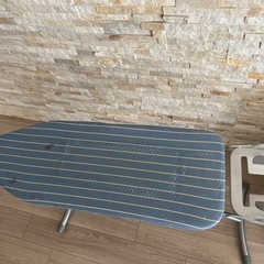 【3月4日まで】
アイロン台　2台セットの画像