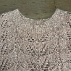 透かし編みのセーターの画像