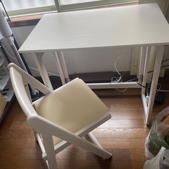 折りたたみ机椅子の画像