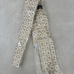 ⭐︎未開封⭐︎新品未使用⭐︎TCK 帝王賞 メンズネクタイ＆チーフ ベージュの画像
