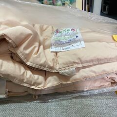 高級羽毛肌掛け布団　ダブル　防ダニ加工クリーニング済みの画像