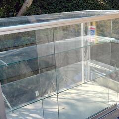 ガラスケースの画像